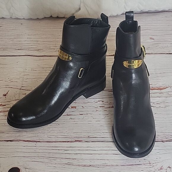 MICHAEL KORS Black Leather Ankle Boot with Goldtone Hardware Size 6.5 - Picture 5 of 10